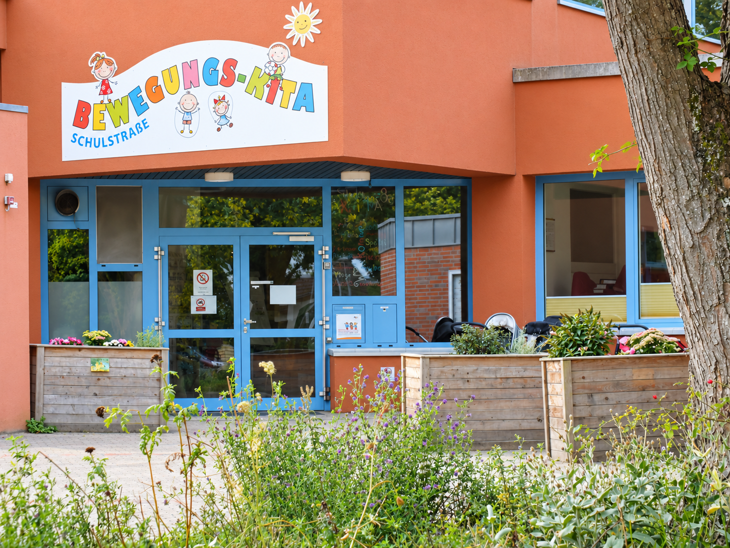 Außenansicht der KiTa Schulstraße